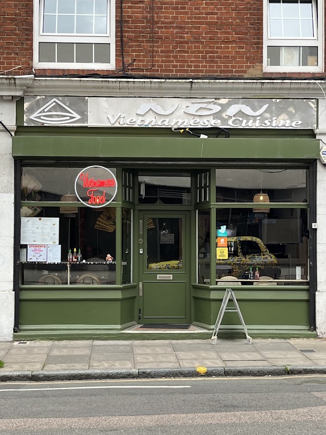 Nón express - Vietnamese restaurant — photo