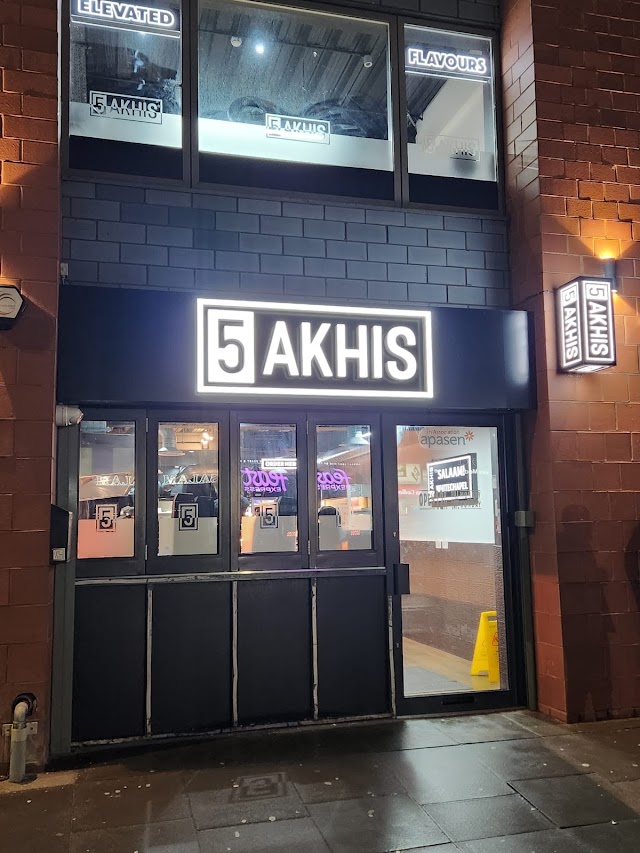 5 Akhis Whitechapel — photo
