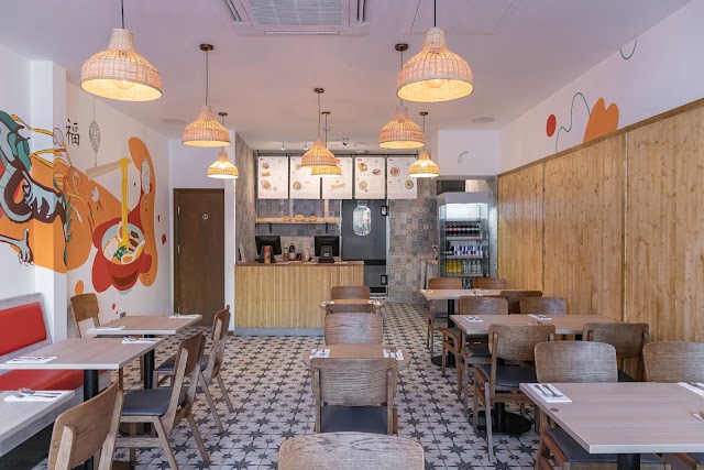 Dragon's Den Oriental Kitchen — photo
