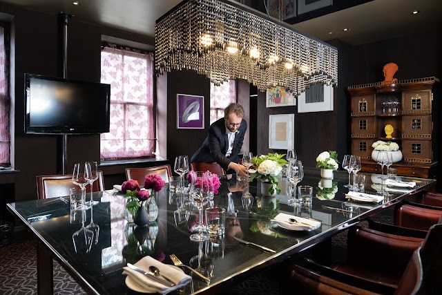 Pied a Terre — photo