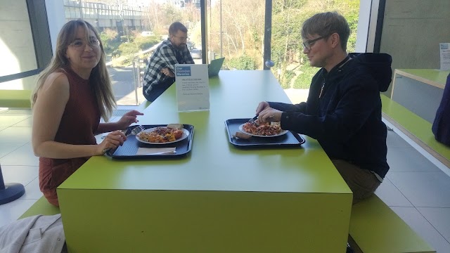 Community Cafe at 5 Pancras Square — photo