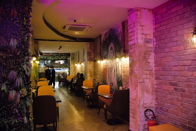 Manjaros Restaurant Brick Lane — photo